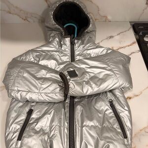 Gap Silver Puffer Jacket for Kids 3 yo
